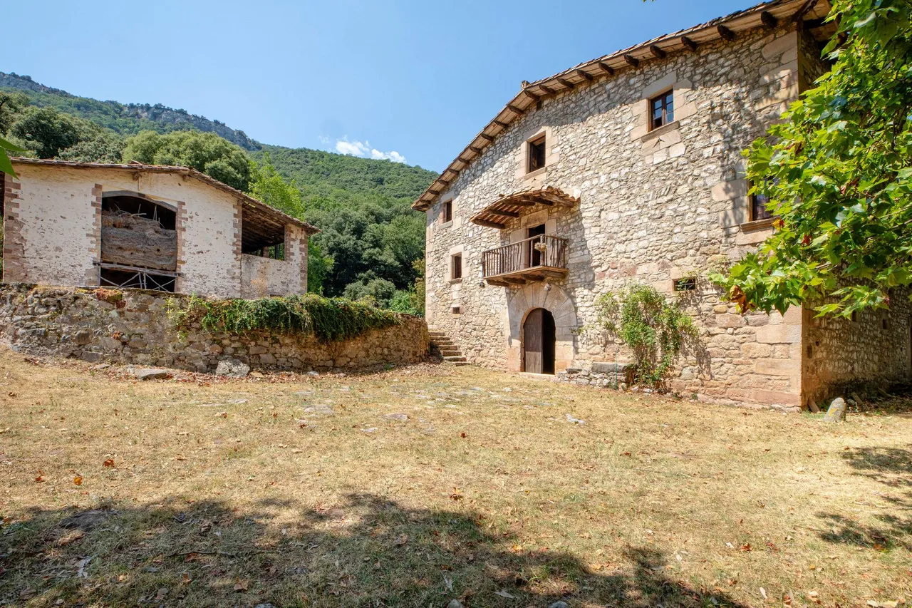 living - 2,979m² country house for sale in La Garrotxa, Girona - gallery - 4