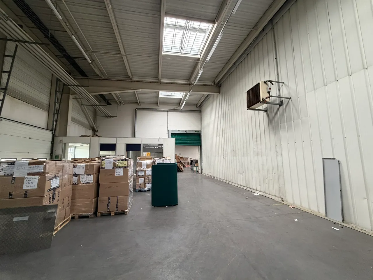 logistics - Warehouse / Offices For Rent - gallery - 7