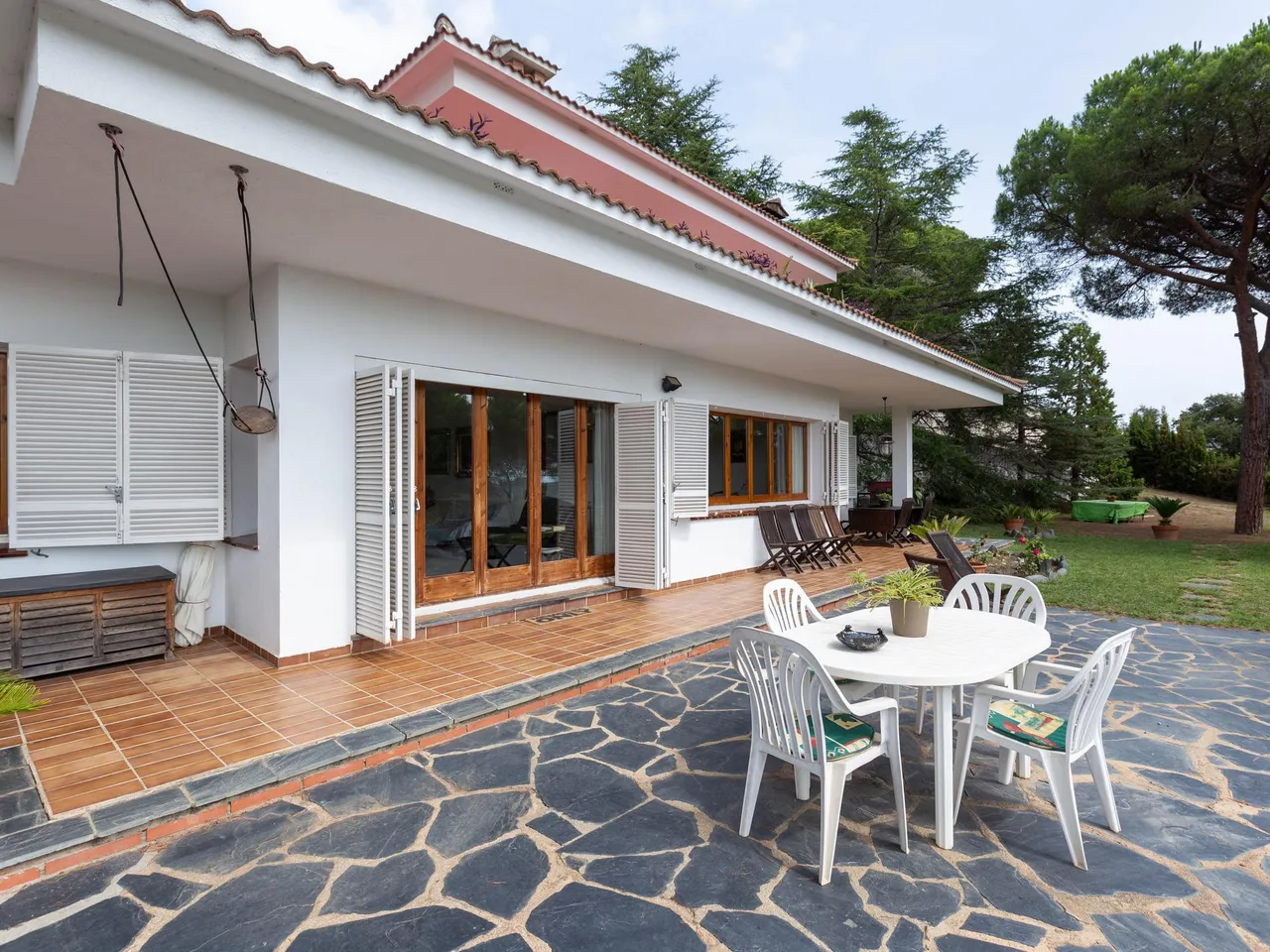 living - 414m² house / villa with 2,210m² garden for sale in Sant Pol de Mar - gallery - 3