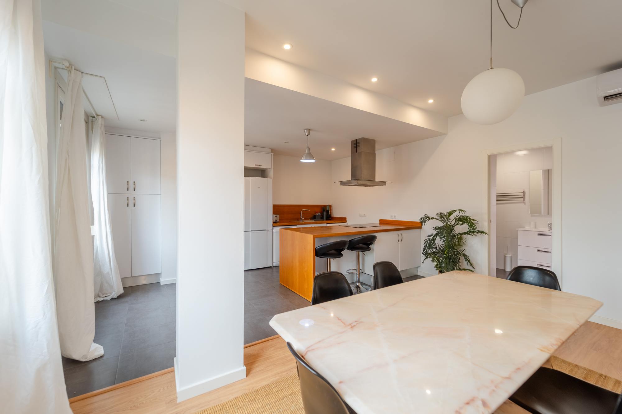 living - 117m² apartment for rent in Extramurs, Valencia - gallery - 7