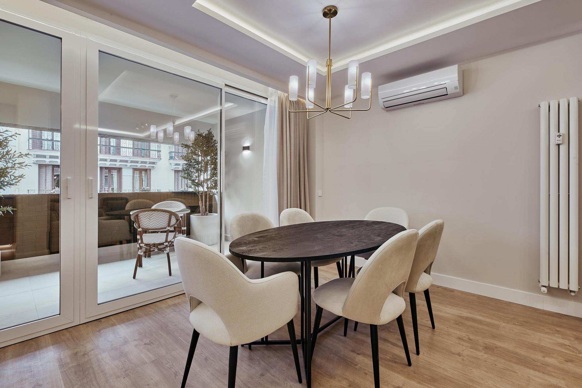 living - 150m² apartment for sale in Goya, Madrid - gallery thumbnail - 8