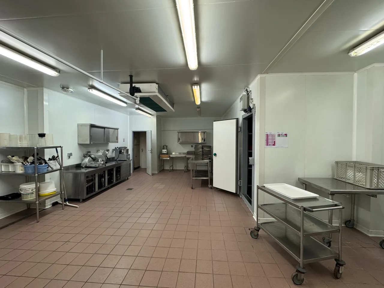 logistics - Light Industrial Premises / Offices For Sale - gallery - 4