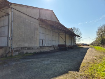 logistics - Entrepôt À Vendre - featured