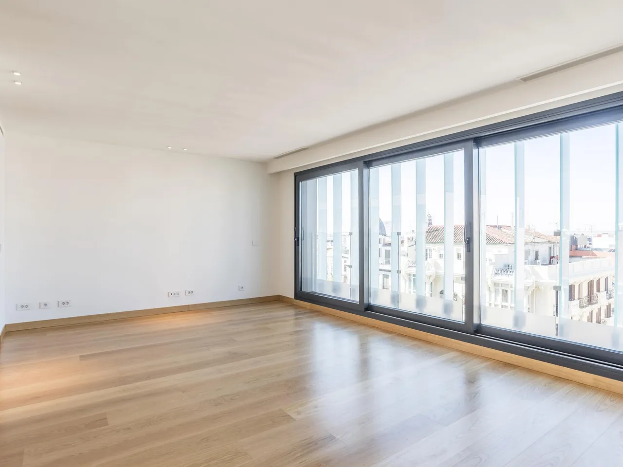 living - Piso de 229m² en venta en Almagro, Madrid - gallery - 5