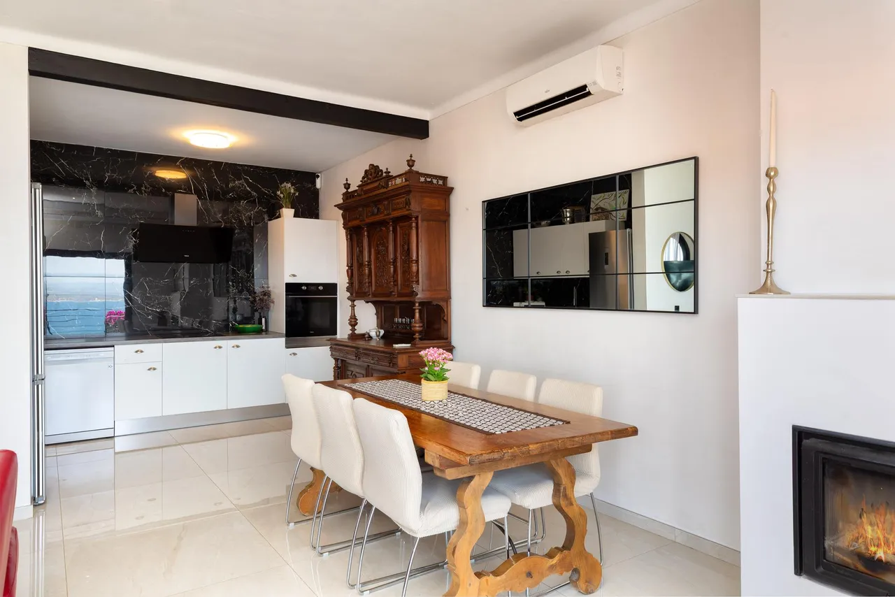 living - Casa / villa de 215m² en venta en Bahía de Rosas - gallery - 10