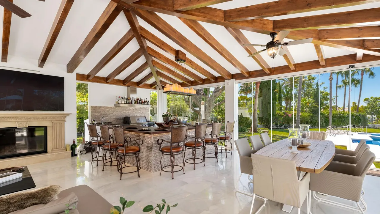living - 712m² house / villa with 236m² terrace for sale in Nueva Andalucía - gallery - 4