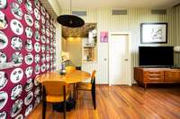 living - Piso de 59m² en venta en El Born, Barcelona - gallery thumbnail - 1