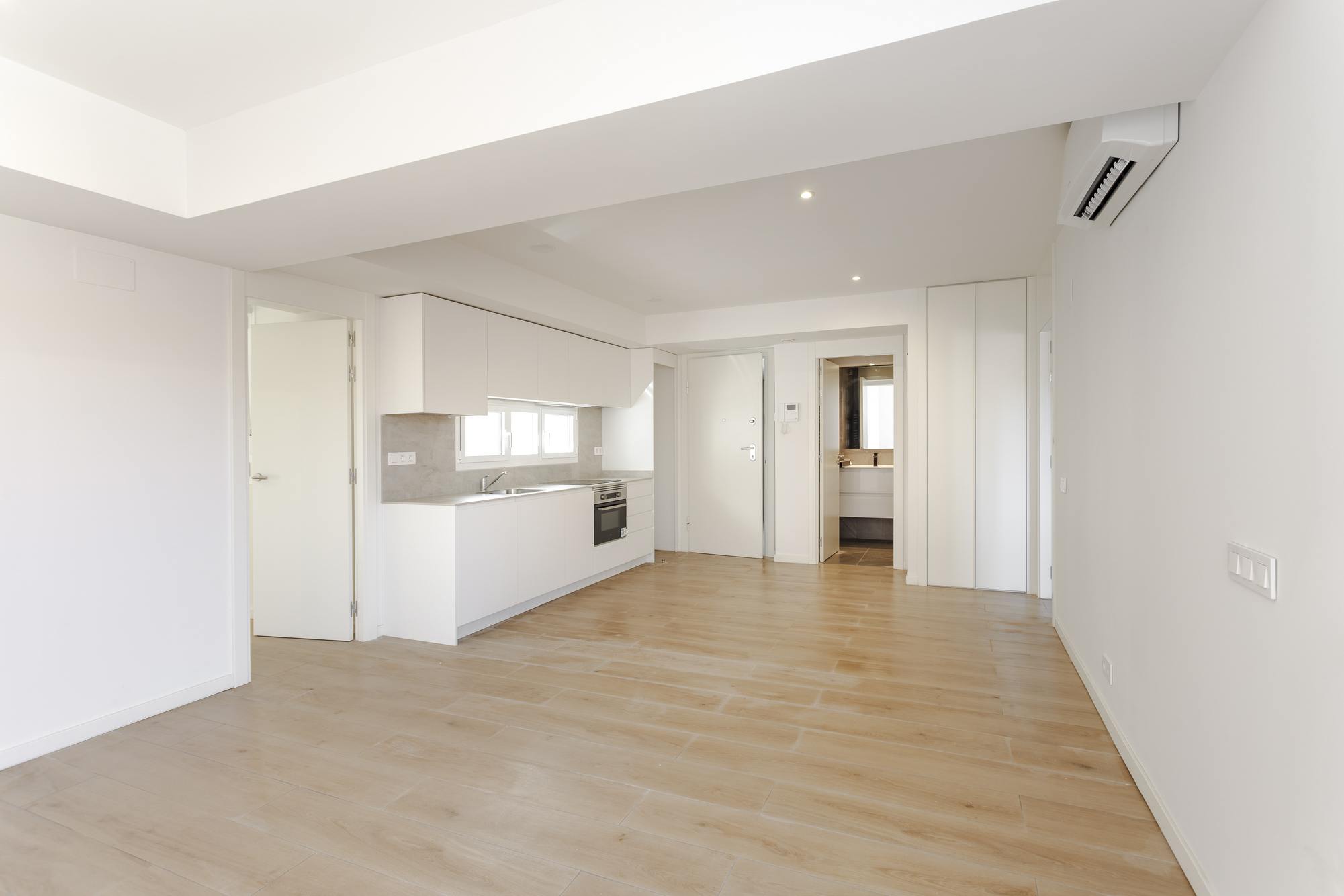 living - 65m² apartment for rent in Ventilla - Almenara, Madrid - gallery thumbnail - 6