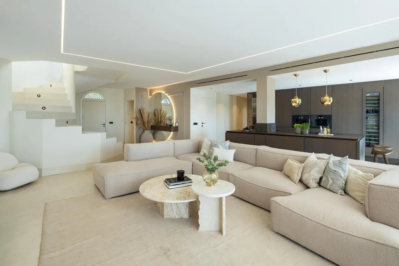 living - Ático de 420m² con 195m² terraza en venta en Nagüeles - gallery - 5
