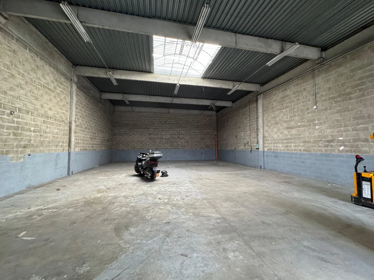 logistics - Activités / Bureaux À Louer - gallery - 4