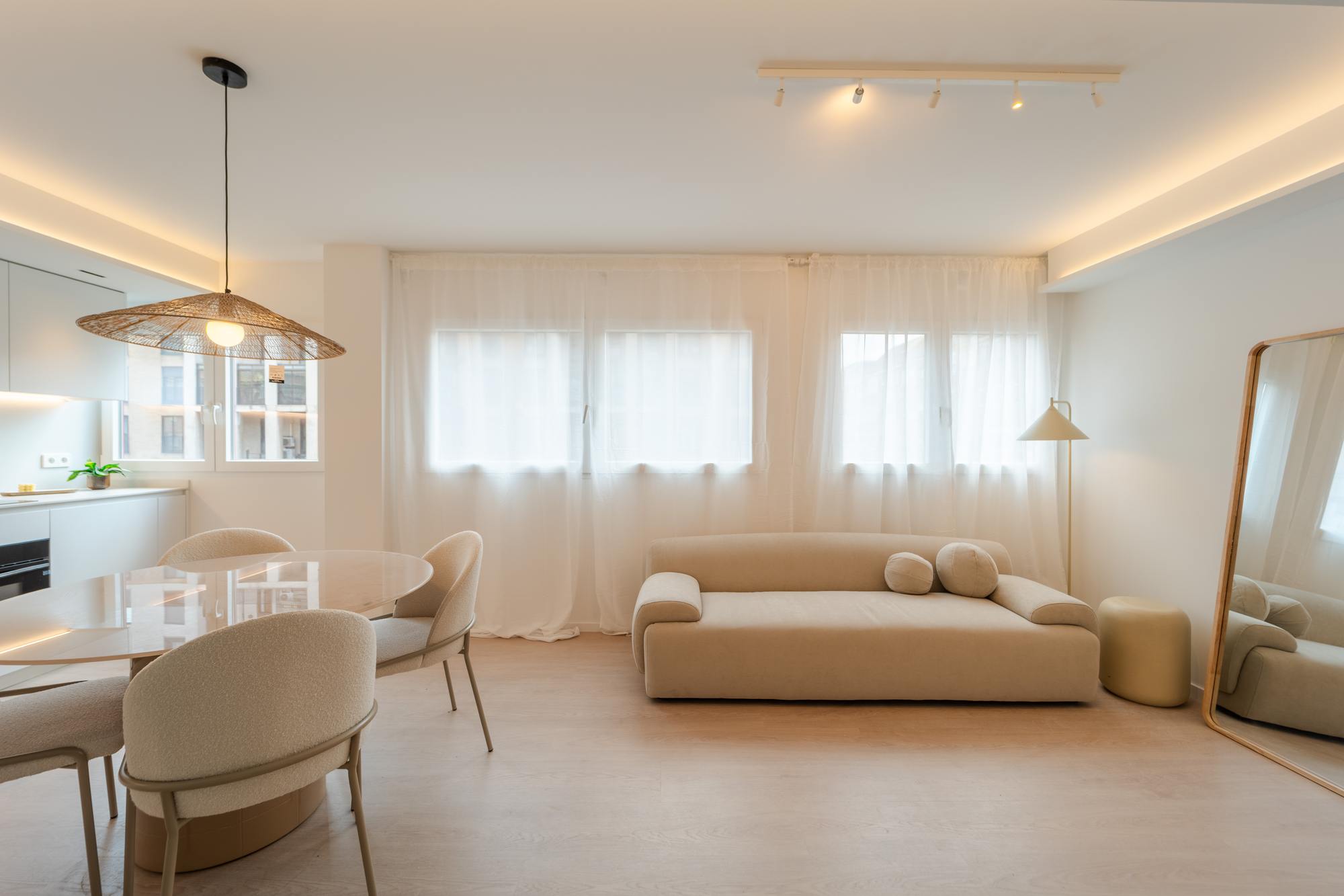 living - Piso de 106m² en venta en Ciudad de las Ciencias, Valencia - gallery thumbnail - 10