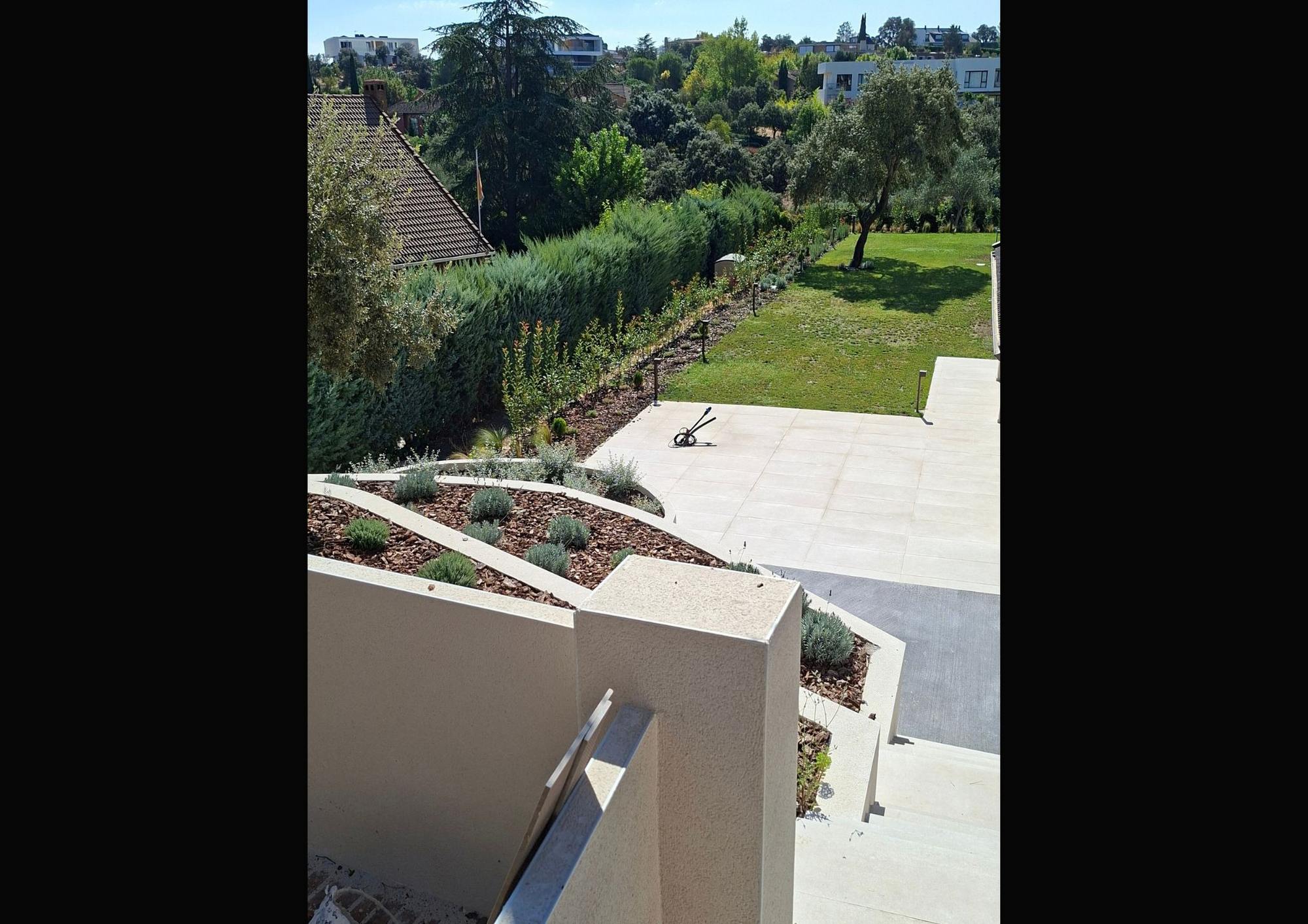 living - Casa / villa de 518m² en venta en Ciudalcampo, Madrid - gallery thumbnail - 8