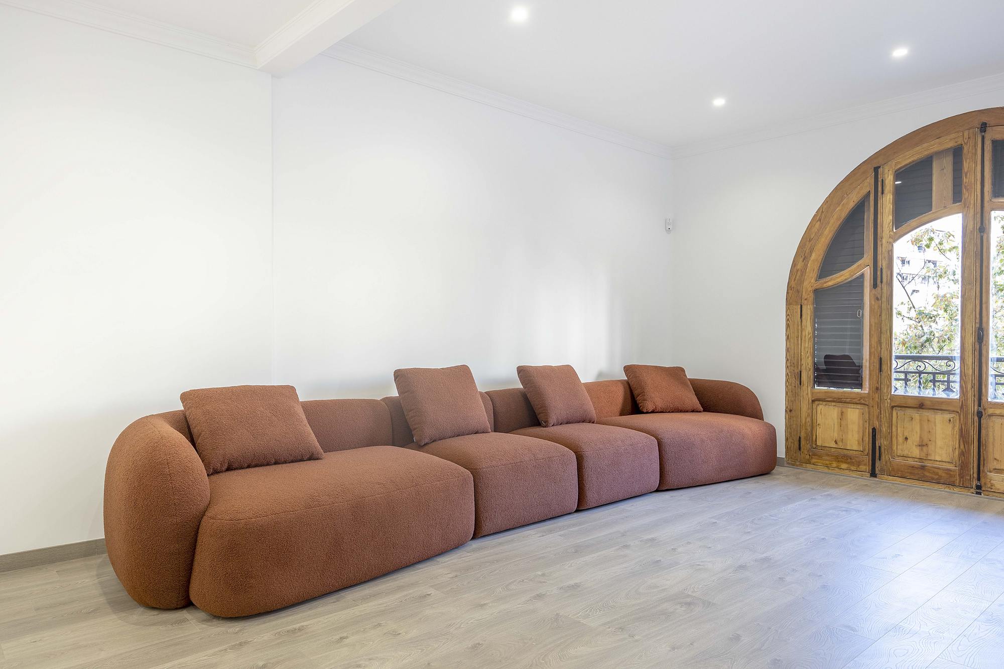 living - 210m² apartment with 6m² terrace for rent in Sant Francesc - gallery thumbnail - 2