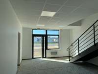 logistics - Activités / Bureaux À Vendre - gallery thumbnail - 3