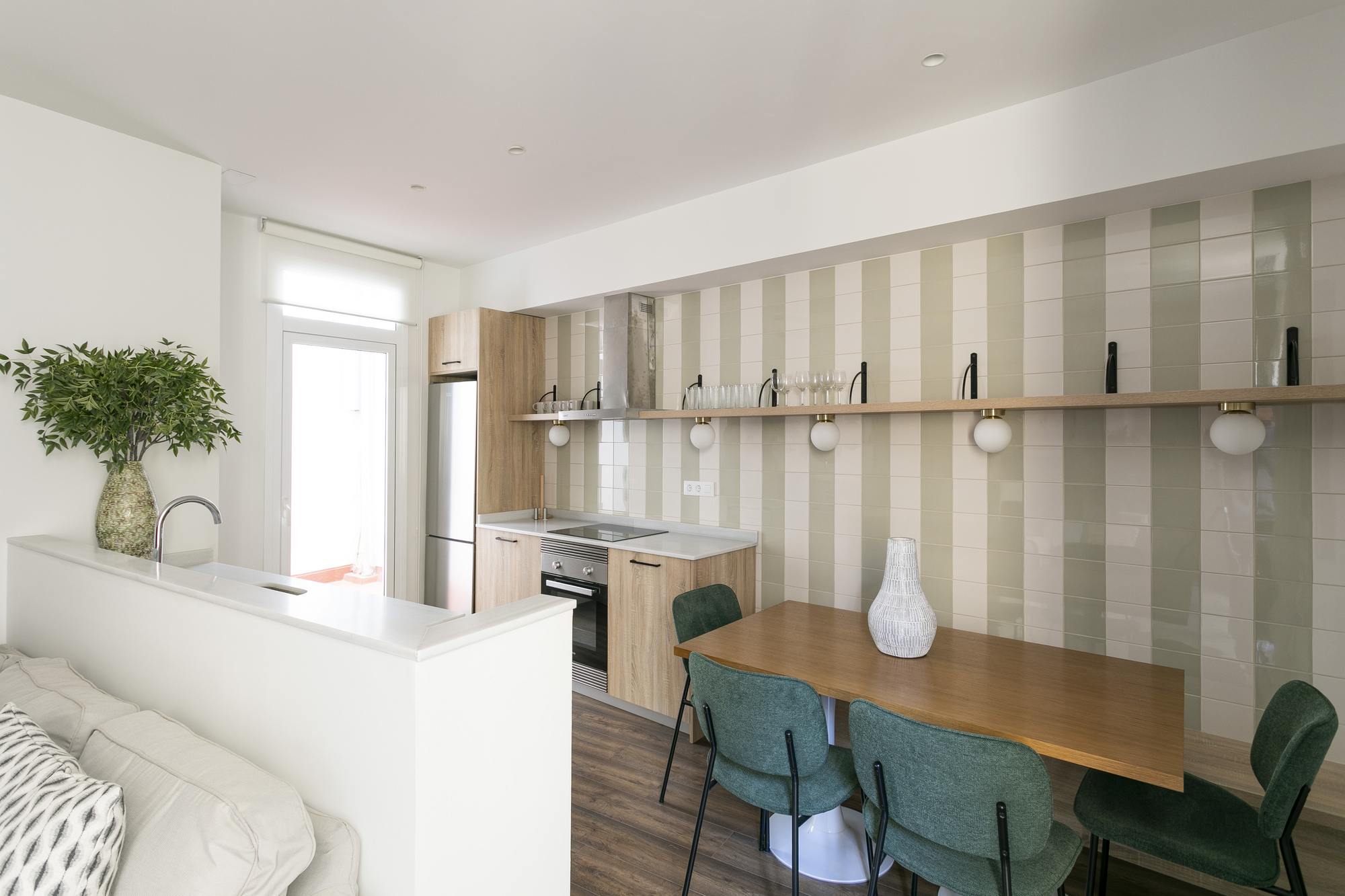 living - 84m² apartment with 15m² terrace for sale in Gótico - gallery thumbnail - 9
