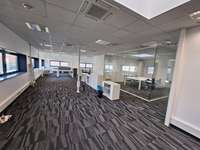 logistics - Activités / Bureaux À Louer - gallery thumbnail - 6