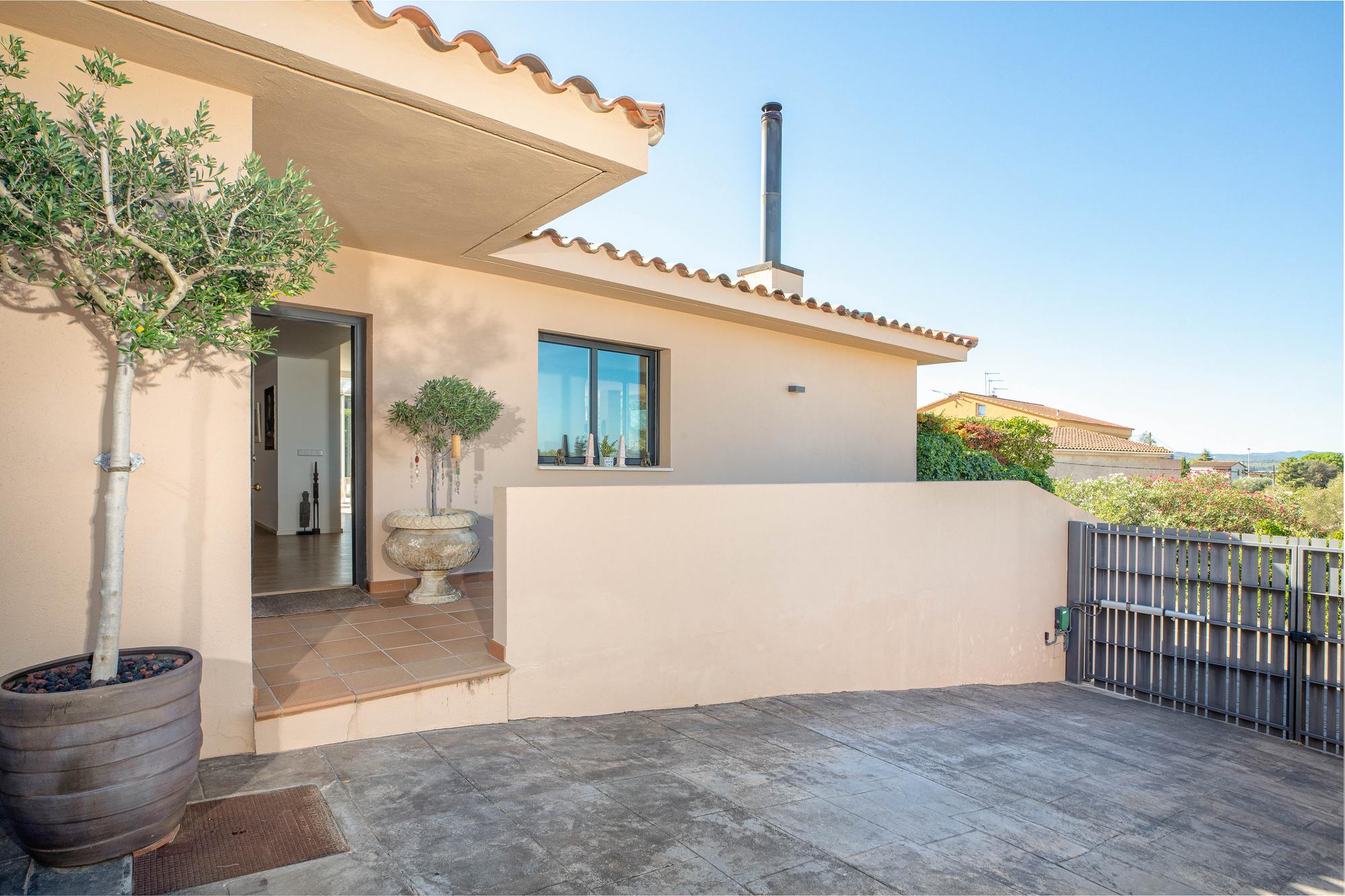 living - 212m² house / villa for sale in Sa Riera, Costa Brava - gallery - 7