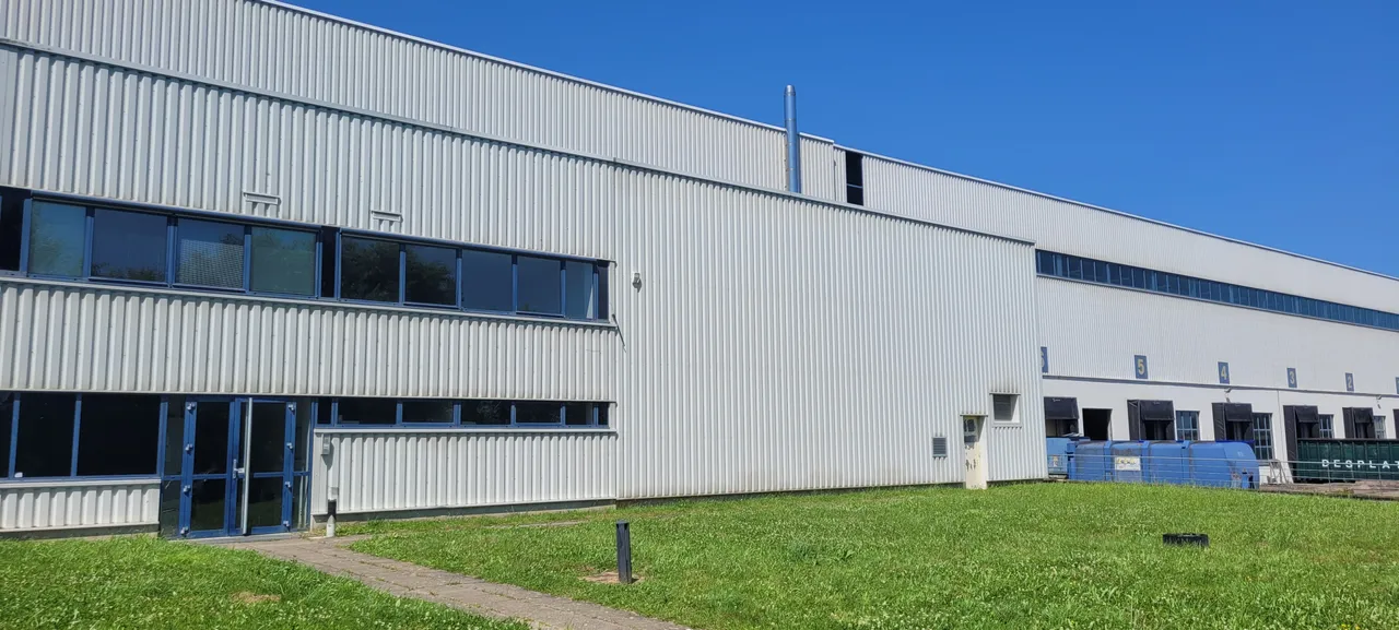 logistics - Entrepôt / Bureaux À Louer - À Vendre - gallery - 3