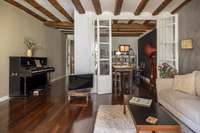 living - Piso de 118m² en venta en El Born, Barcelona - gallery thumbnail - 6