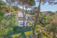 living - 354m² house / villa for sale in Lloret de Mar, Costa Brava - gallery thumbnail - 5