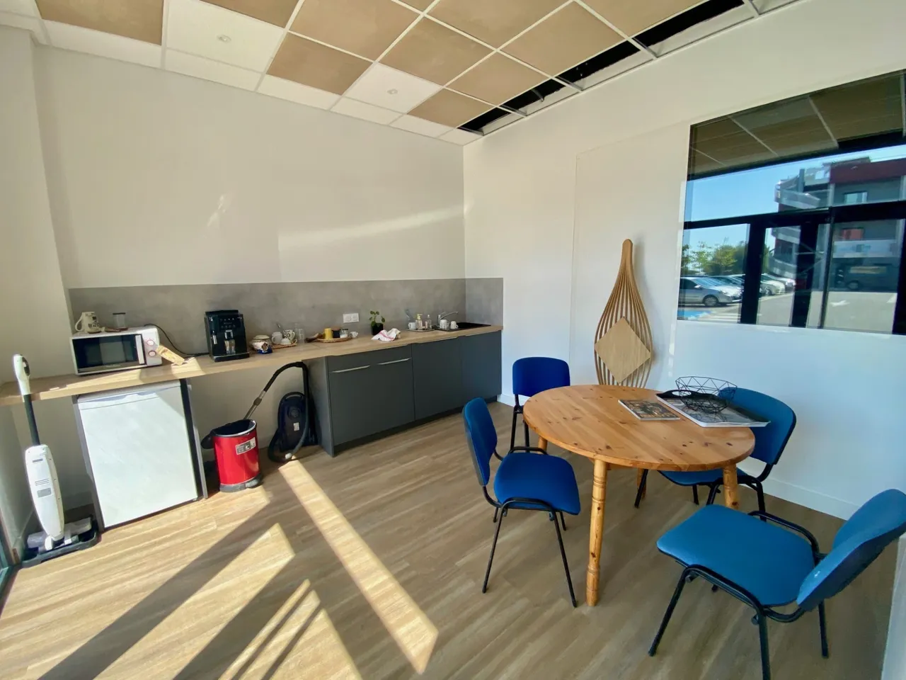 retail - Services / Showroom À Louer - gallery - 2