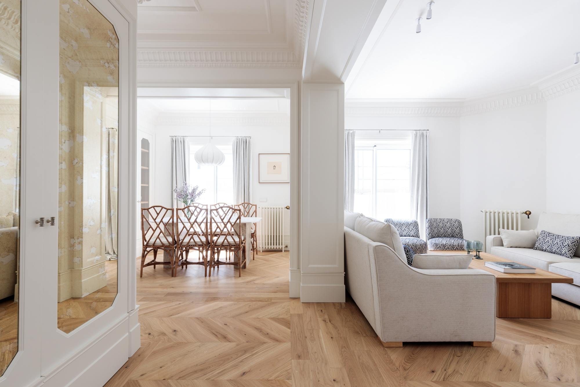 living - 178m² penthouse with 29m² terrace for sale in Goya, Madrid - gallery thumbnail - 3