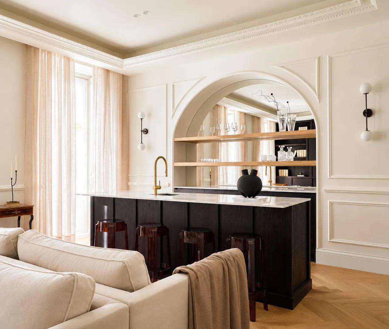 living - 317m² apartment for sale in Almagro, Madrid - gallery - 2
