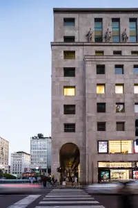 office - Piazza San Babila 1-3 - Kantoren - Dils - gallery thumbnail - 2