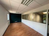 logistics - Light Industrial Premises / Offices For Rent - gallery thumbnail - 7