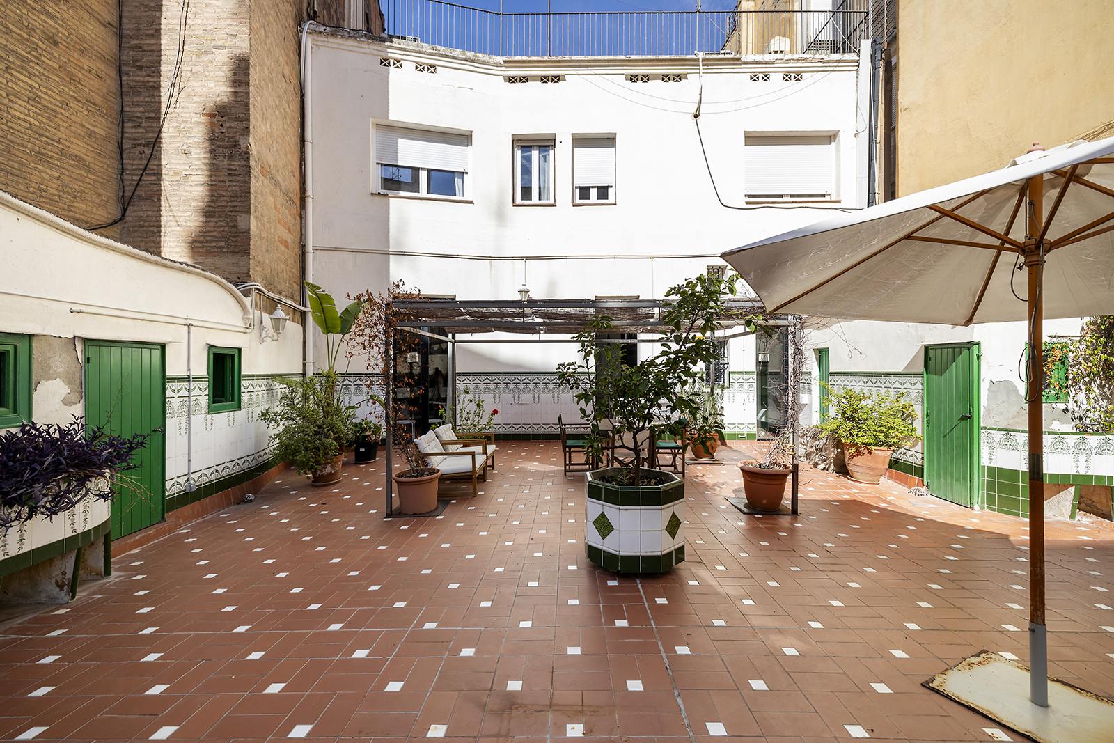 living - 197m² apartment with 121m² terrace for sale in El Born - gallery thumbnail - 9