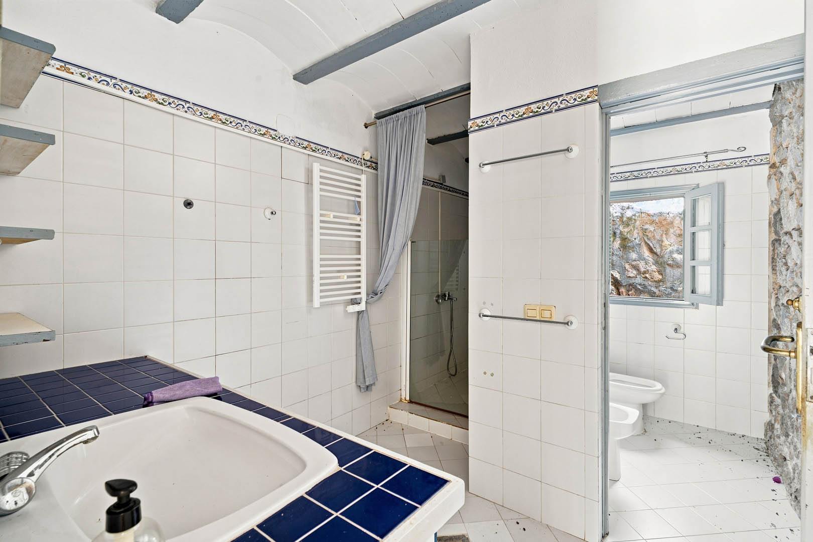 living - Casa rural de 209m² en venta en Banyalbufar, Islas Baleares - gallery thumbnail - 8