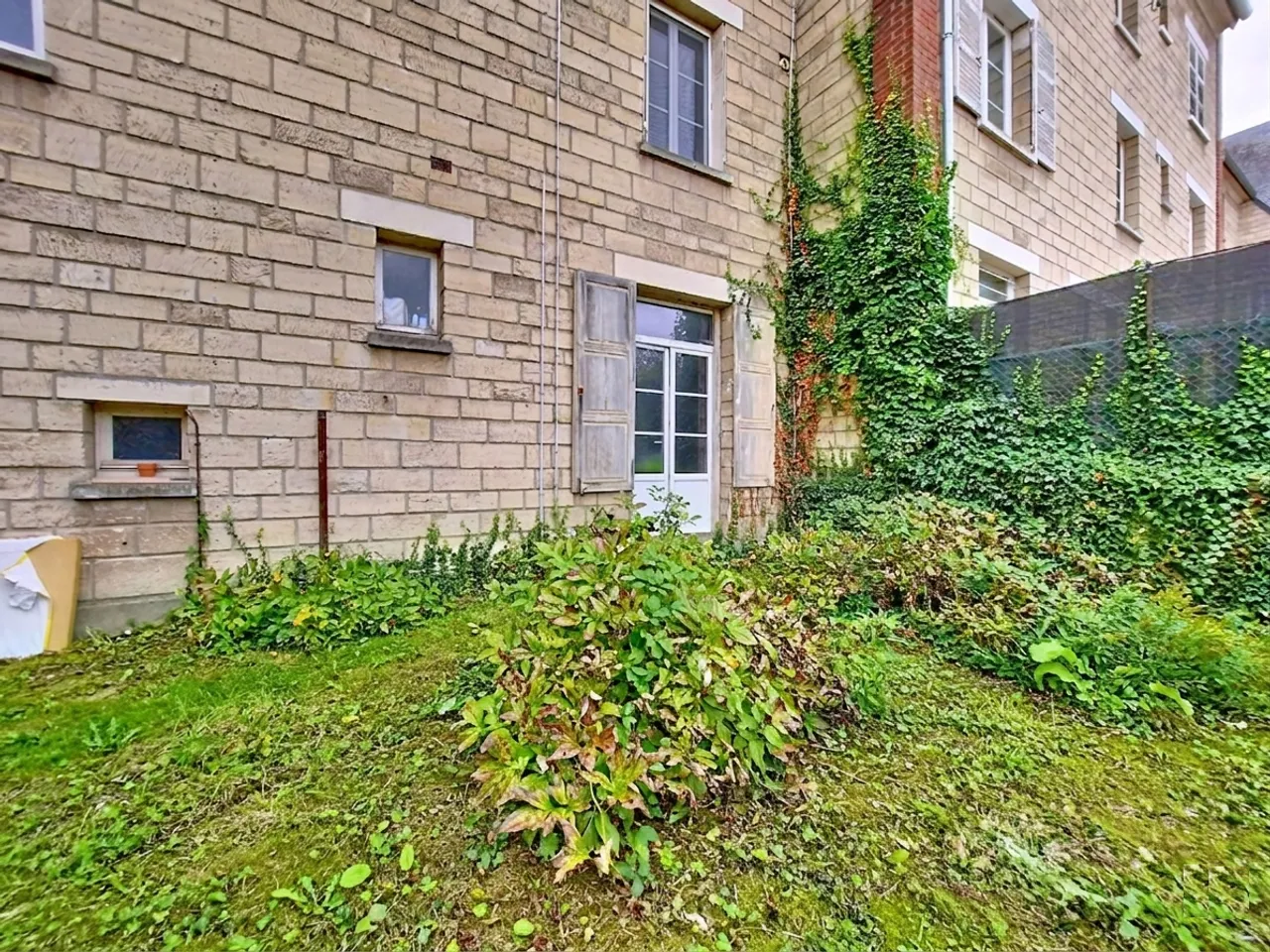 retail - Commercial Building For Sale - gallery - 5