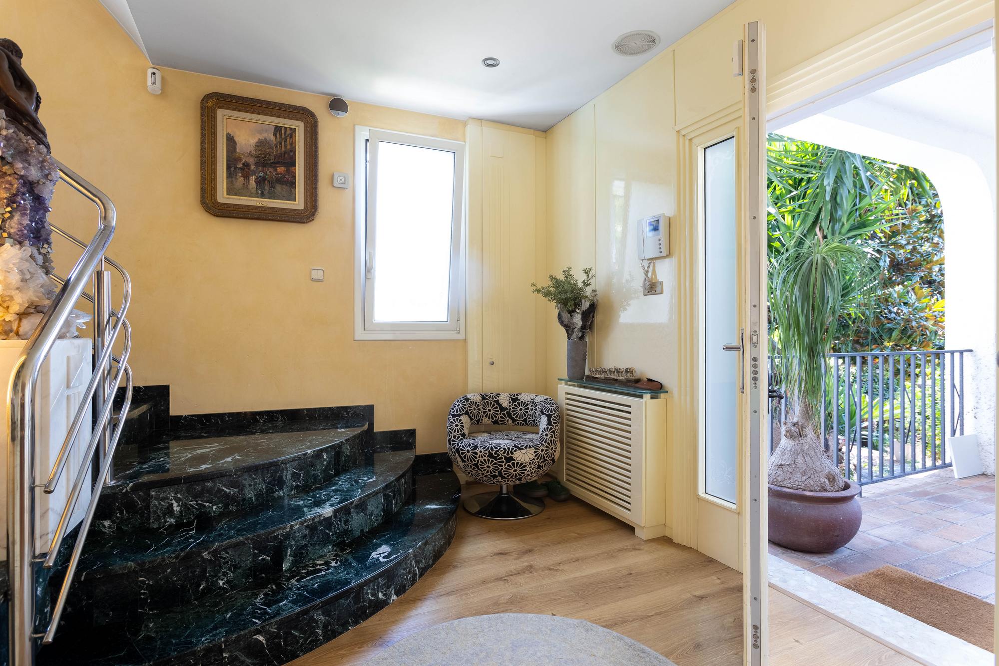 living - Casa / villa de 376m² en venta en El Masnou, Barcelona - gallery thumbnail - 10