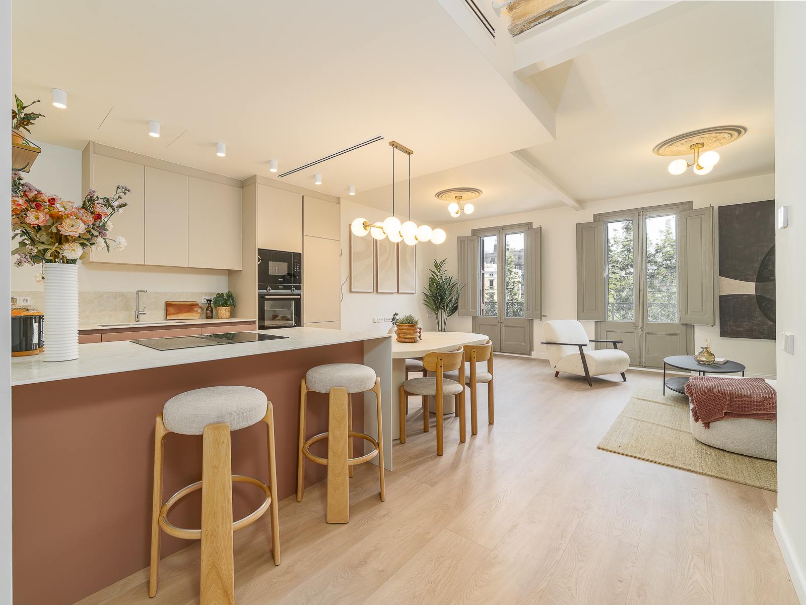 living - 135m² apartment with 7m² terrace for sale in El Born - gallery thumbnail - 2