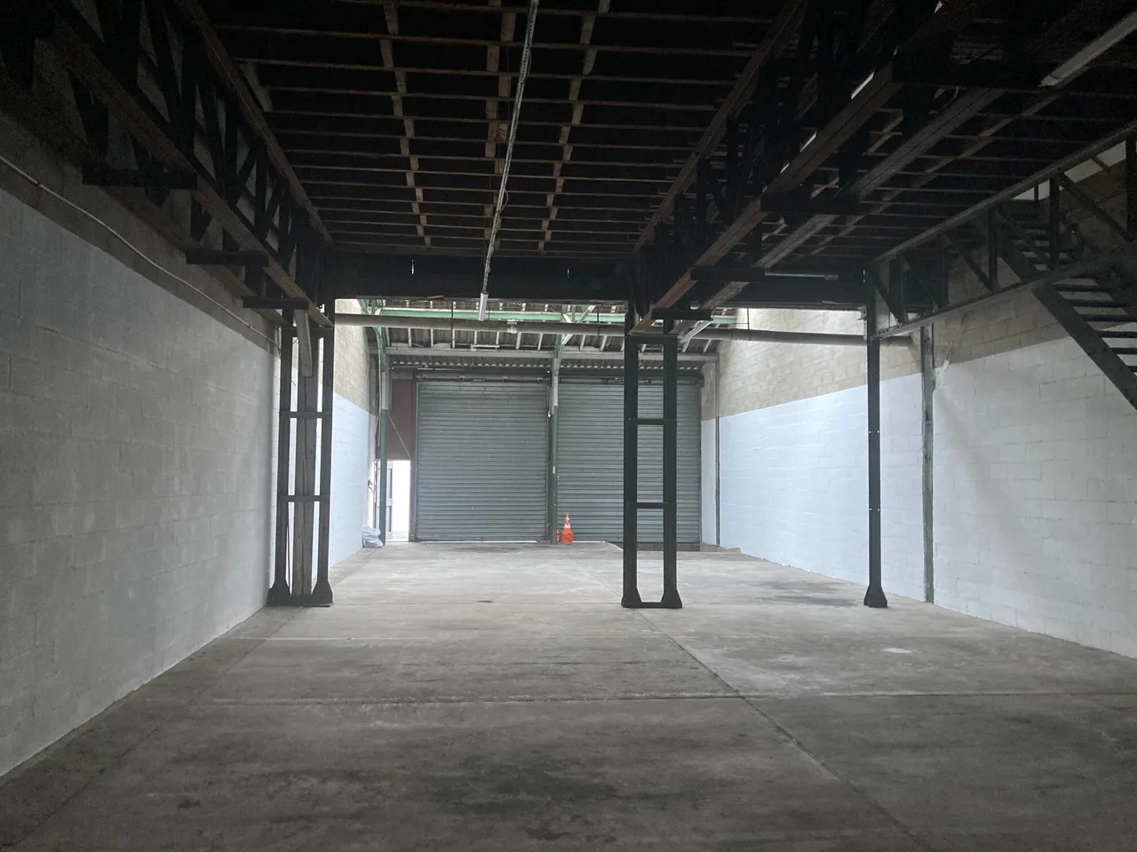 logistics - Light Industrial Premises / Offices For Rent - gallery - 10