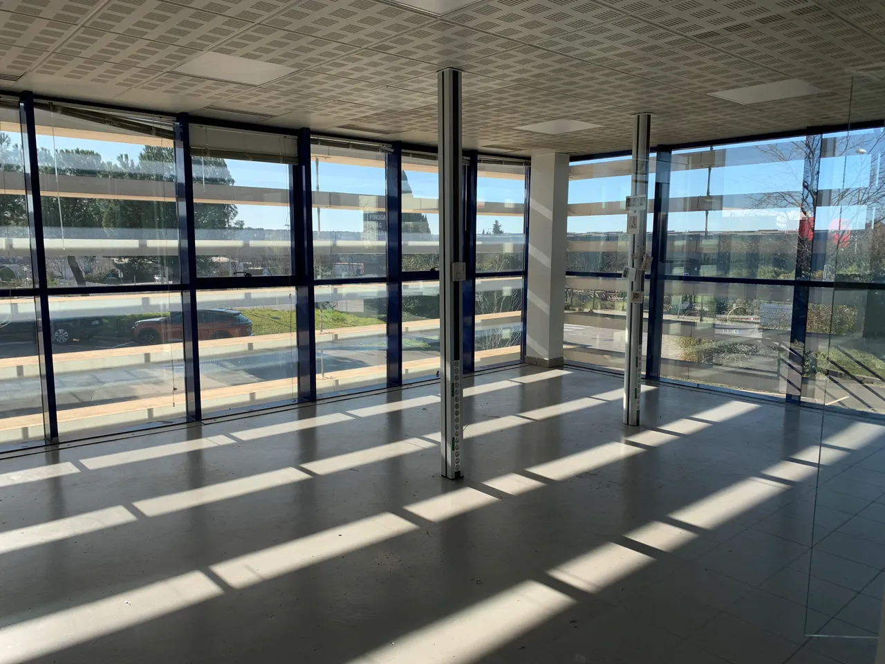 logistics - Entrepôt / Bureaux À Louer - gallery - 7
