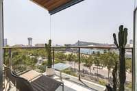 living - Ático de 53m² con 28m² terraza en venta en Barceloneta - gallery thumbnail - 4