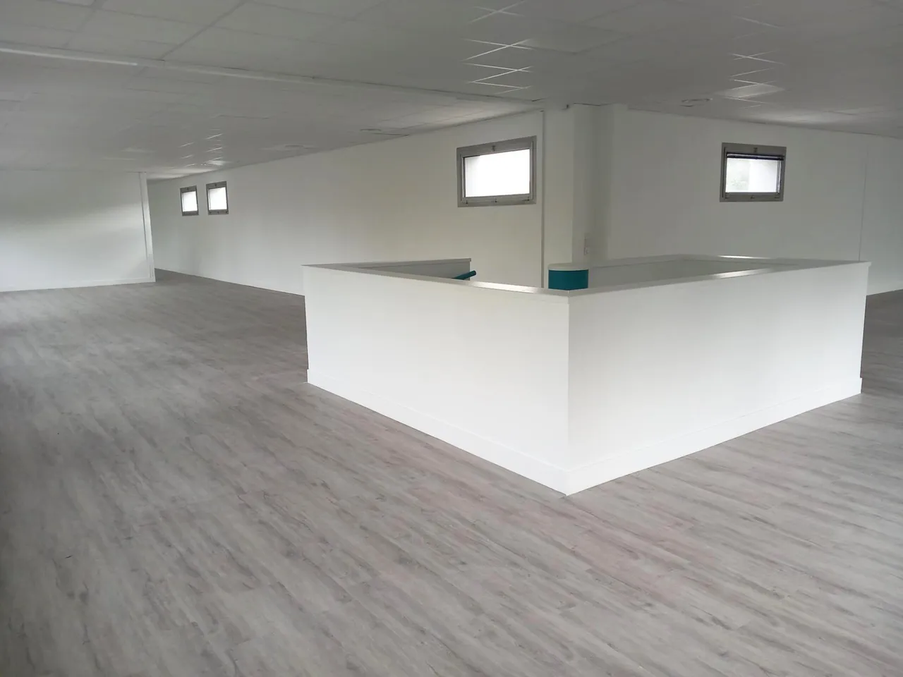logistics - Light Industrial Premises / Offices For Rent - gallery - 5