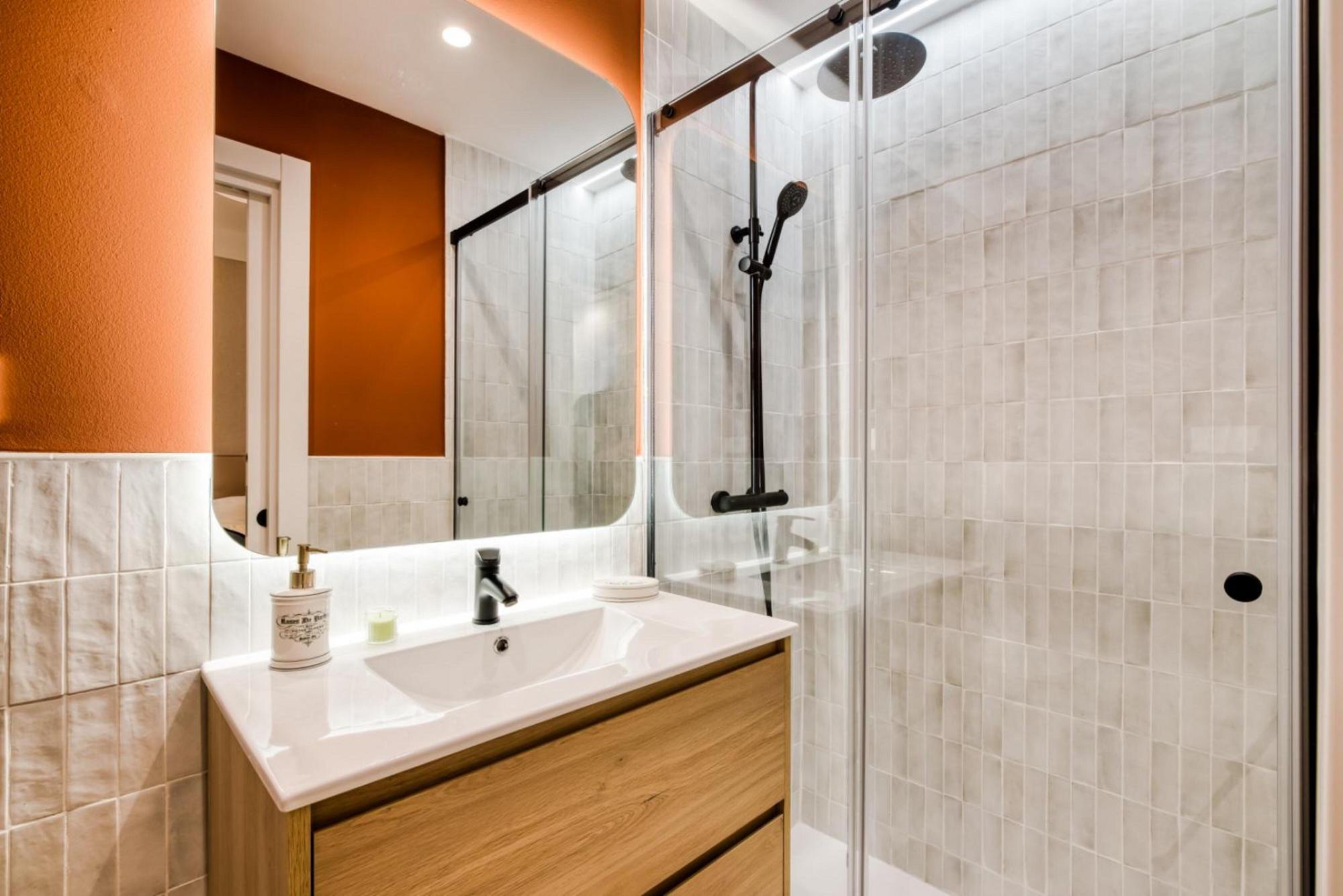 living - 76m² apartment for sale in Malasaña, Madrid - gallery thumbnail - 7