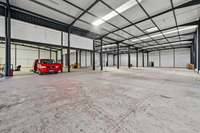 logistics - Activités / Bureaux À Louer - gallery thumbnail - 3