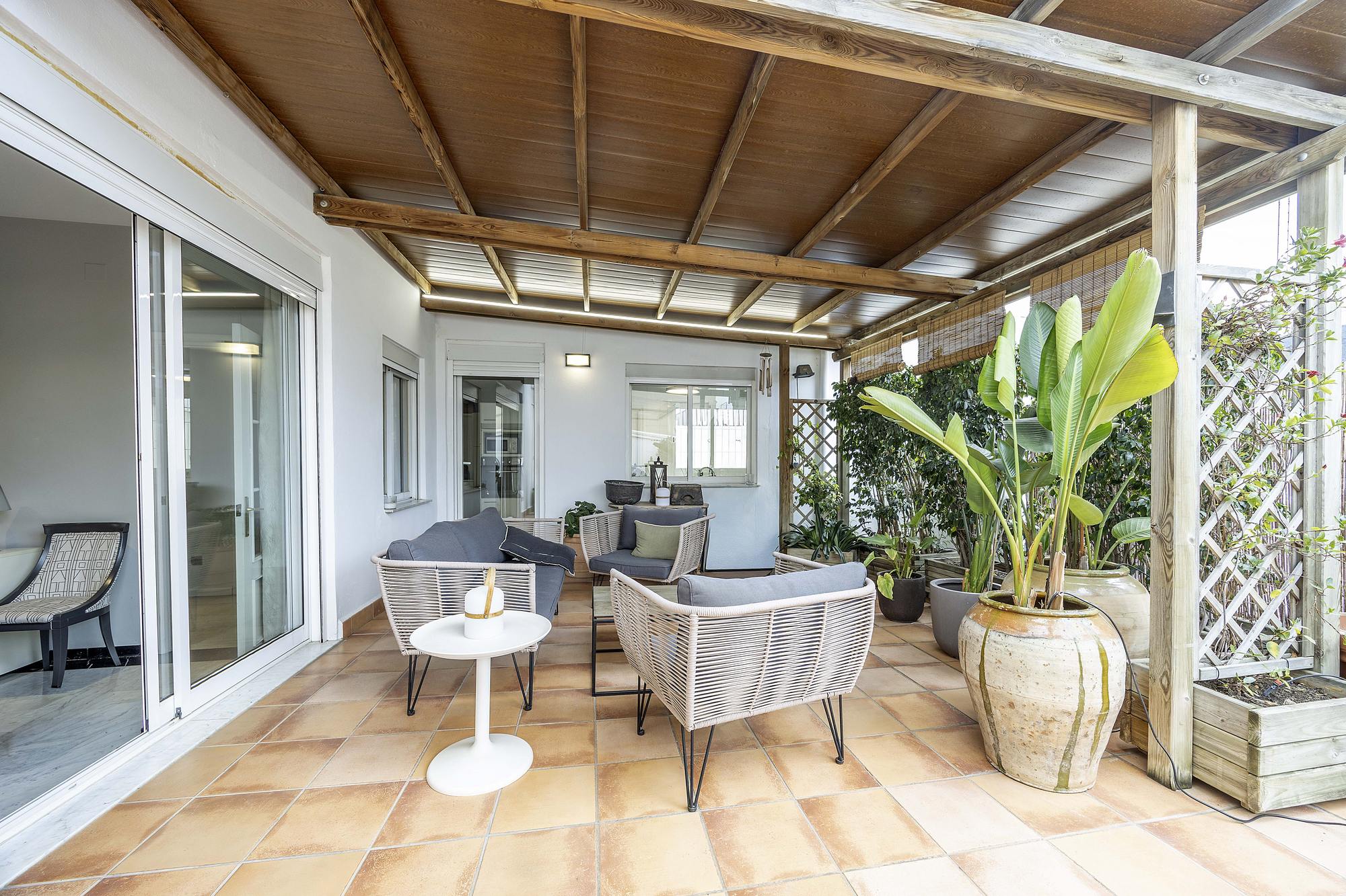 living - Ático de 223m² con 50m² terraza en venta en La Xerea - gallery thumbnail - 10