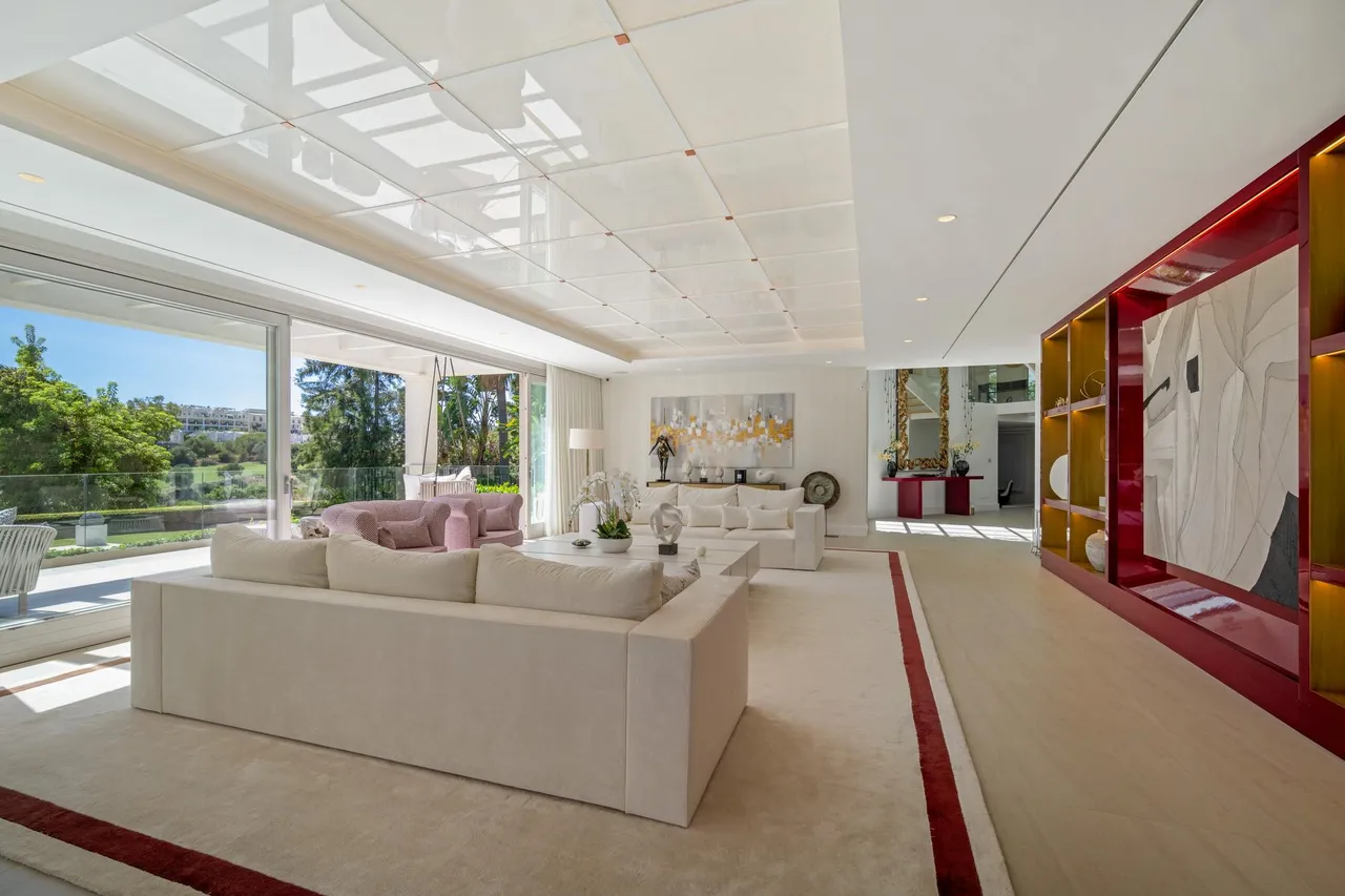 living - 1,411m² house / villa with 761m² terrace for sale in Nueva Andalucía - gallery - 4