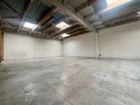 logistics - Activités / Bureaux À Louer - gallery thumbnail - 9