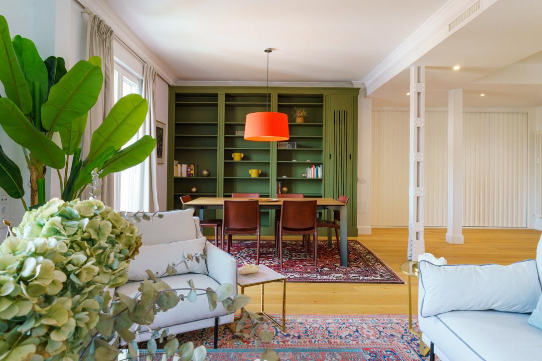 living - Piso de 140m² en alquiler en Almagro, Madrid - gallery thumbnail - 5