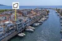 living - Casa / villa de 179m² con 25m² terraza en venta en Empuriabrava - gallery thumbnail - 1