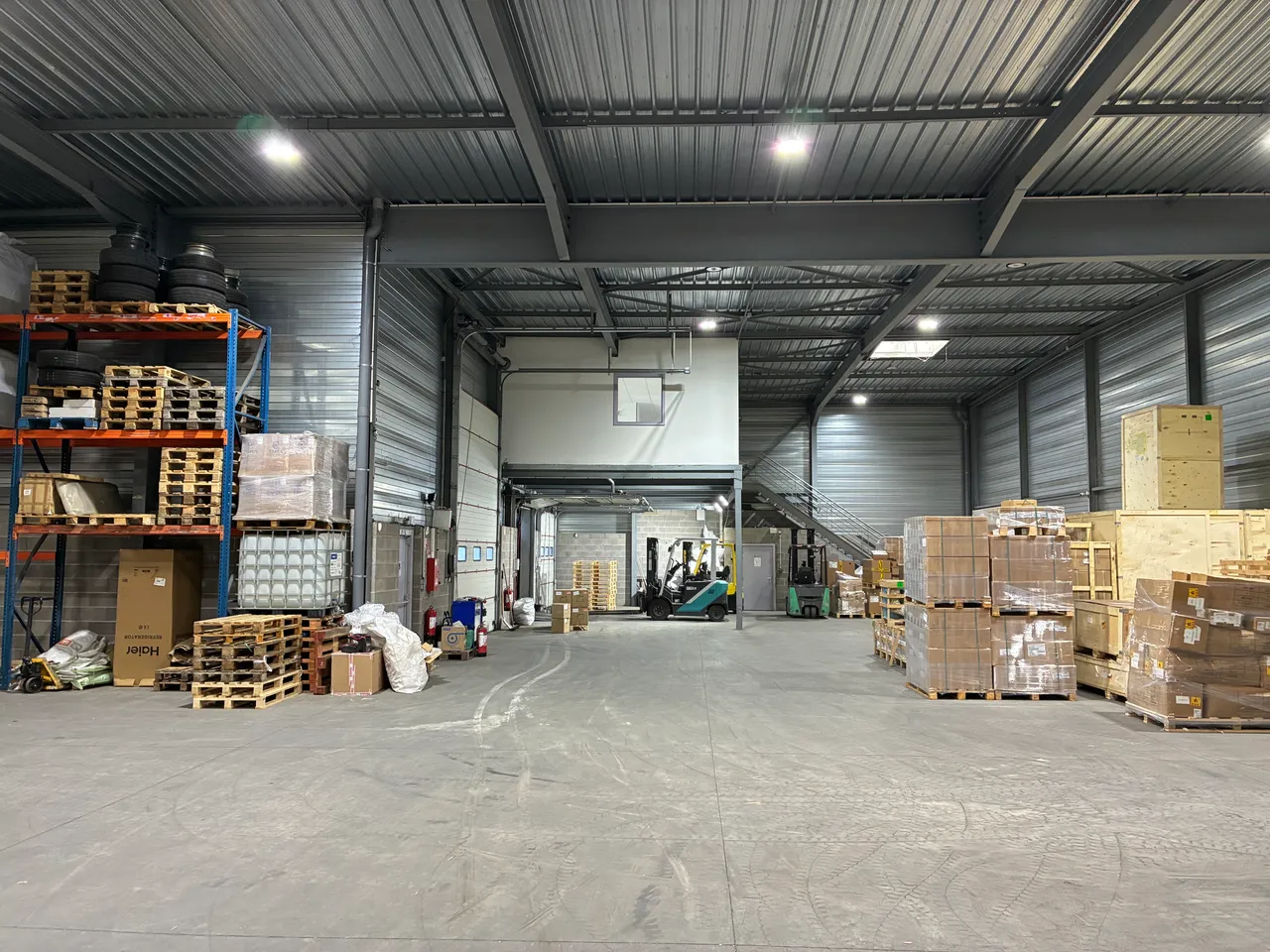 logistics - Activités / Bureaux À Vendre - gallery - 2