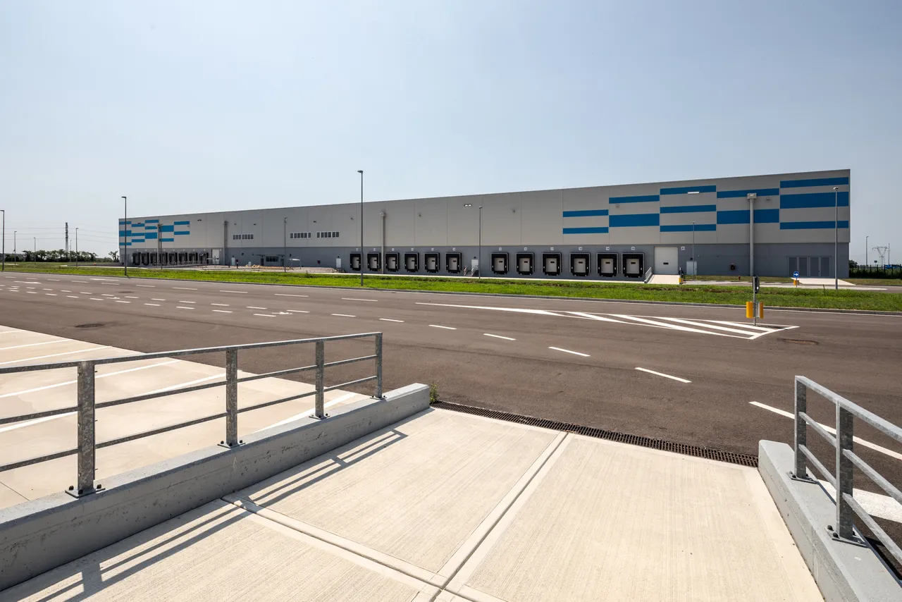 logistics - West Novara - Logistics - Dils - gallery - 14