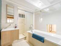 living - Piso de 73m² en venta en Gótico, Barcelona - gallery thumbnail - 7