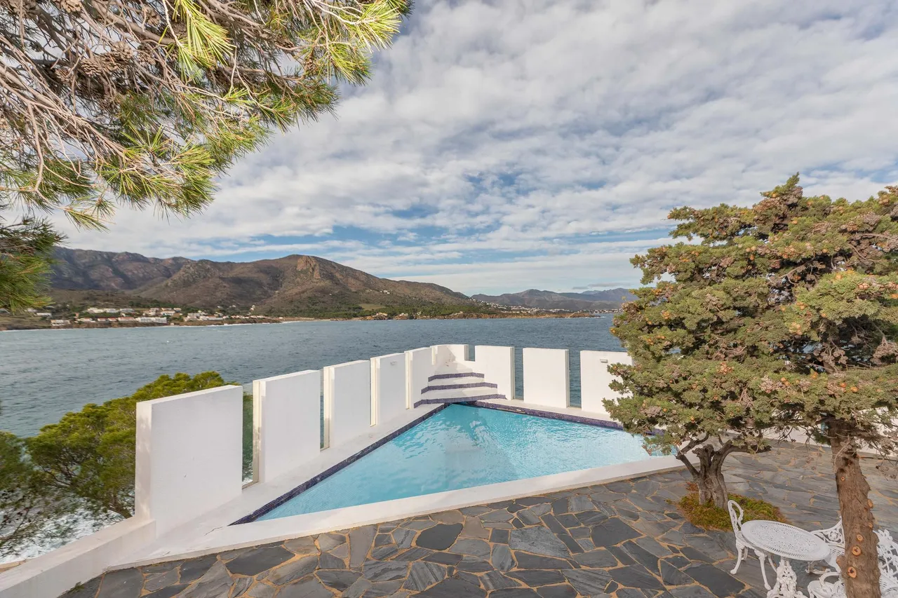 living - Casa / villa de 663m² en venta en El Port de la Selva - gallery - 2