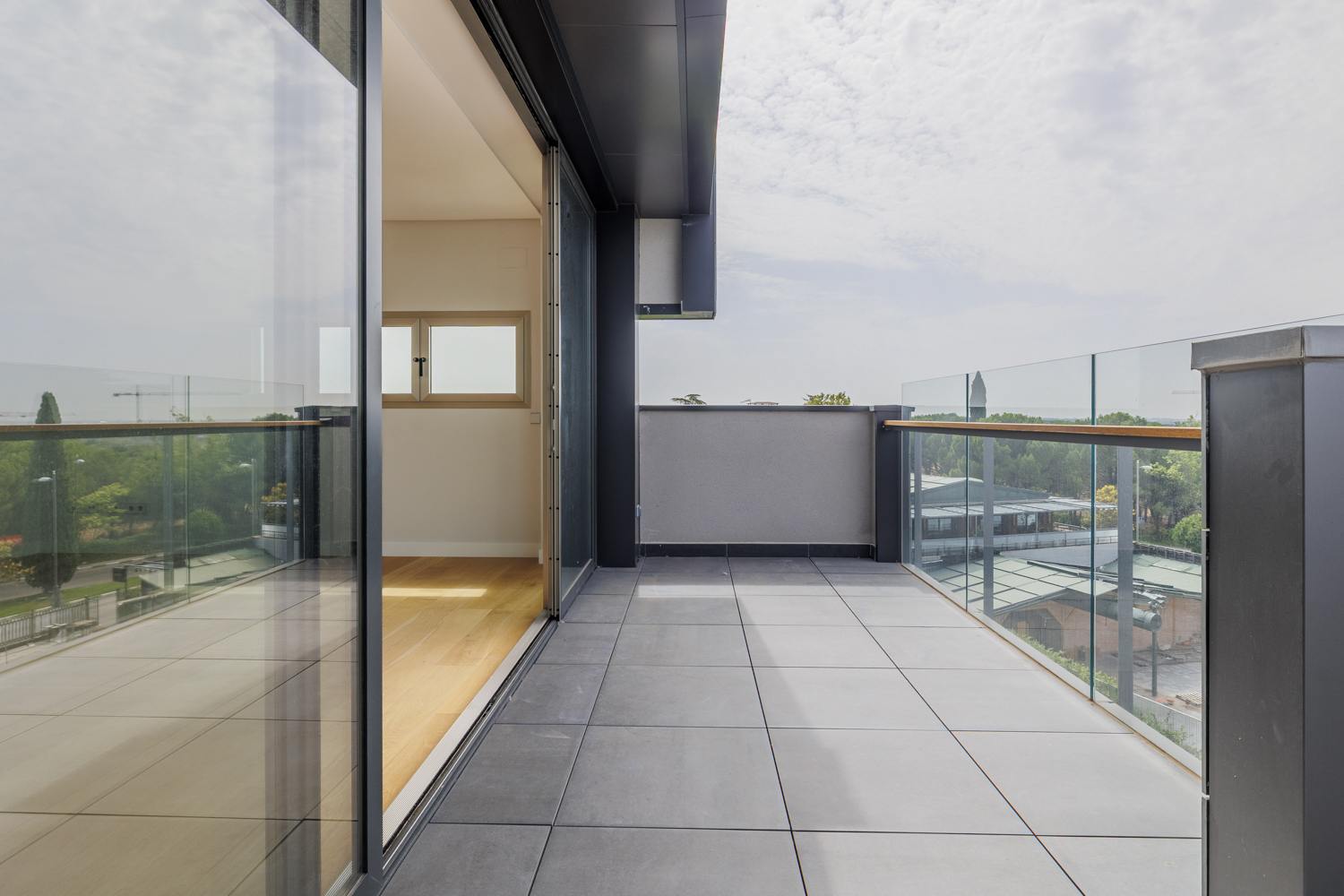 living - 158m² penthouse with 82m² terrace for sale in Majadahonda - gallery thumbnail - 7